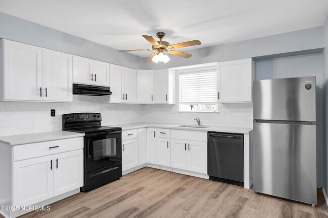 Foto del edificio - 207 Coville Dr