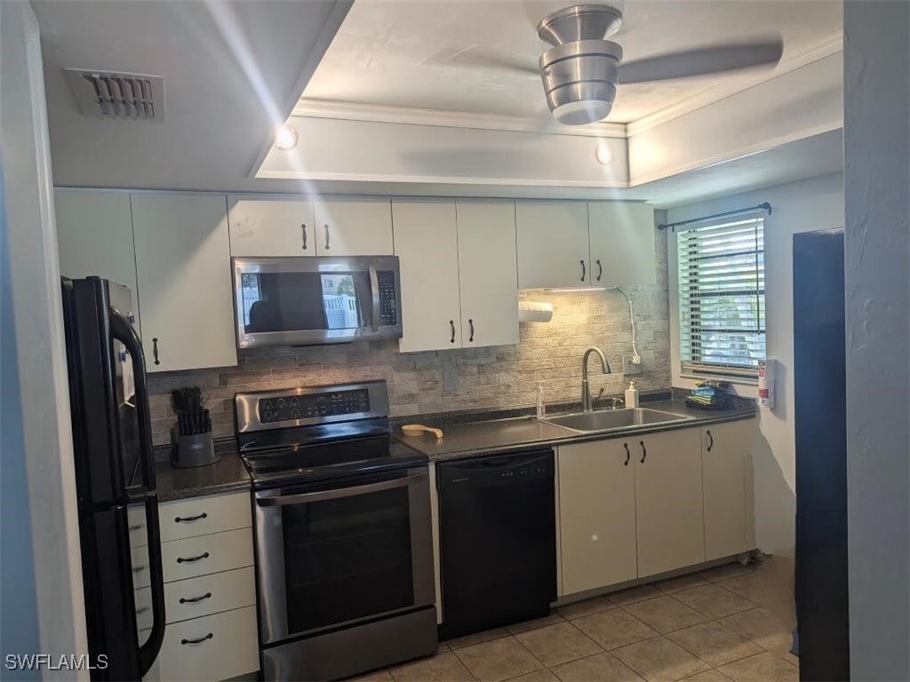 Foto principal - 715 SE 47th St