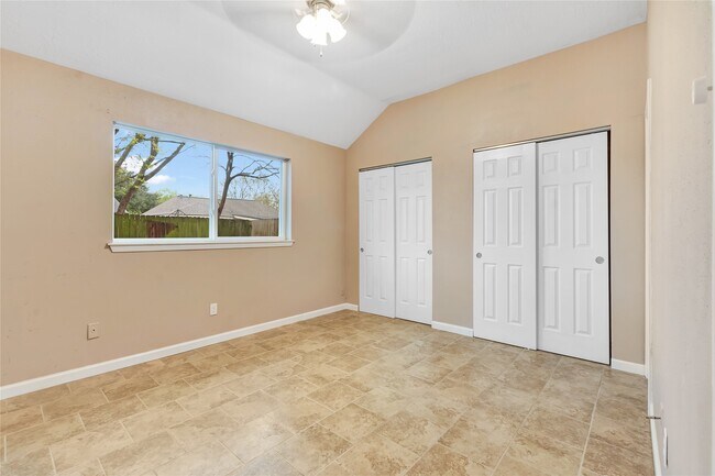 Building Photo - 17018 Dusty Mill Dr W