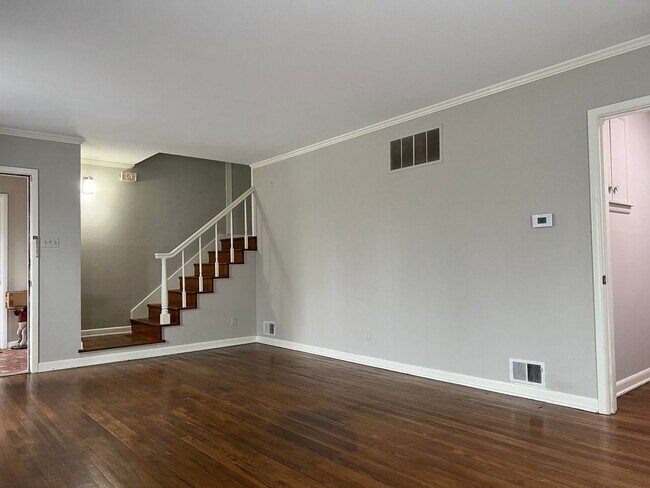 Foto del edificio - 1720 Kavanaugh Blvd