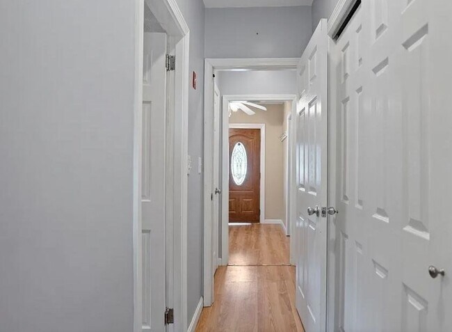 Foto del edificio - 45 Princeton Rd