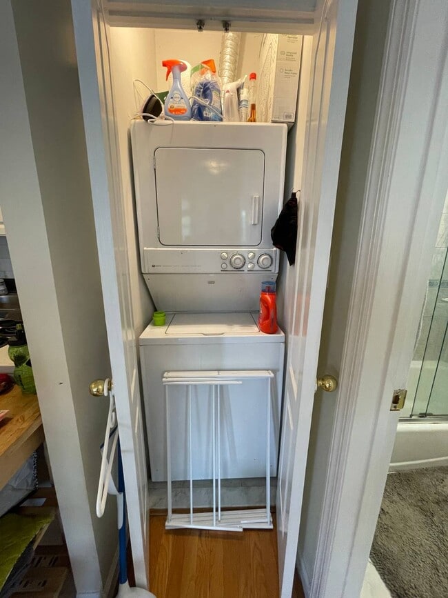 Foto del edificio - 165 Court St