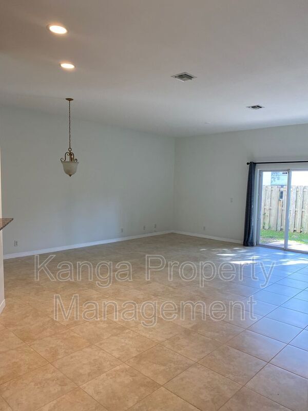 Foto del edificio - 2947 SW 18th Terrace