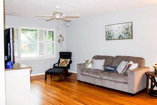 Foto del edificio - 8910 Greiner Dr