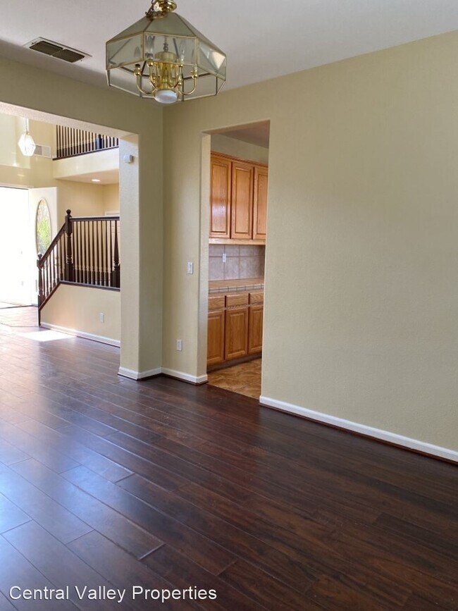 Building Photo - 4 br, 3 bath House - 2537 Squall Way