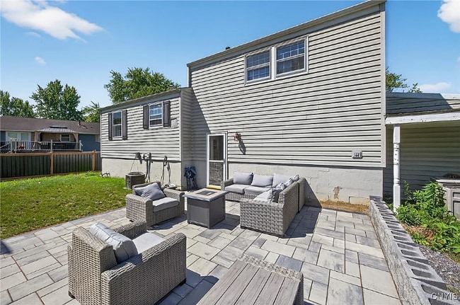 Building Photo - 8003 Bamm Hollow Rd