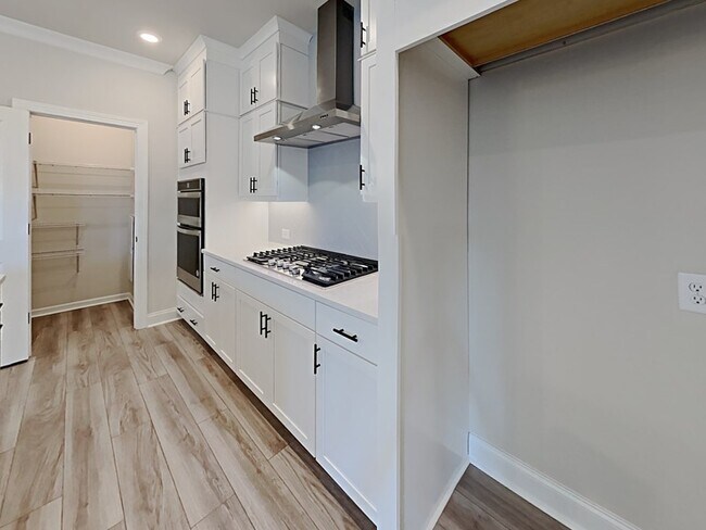 Foto del edificio - 5010 Bellmoore Park Ln