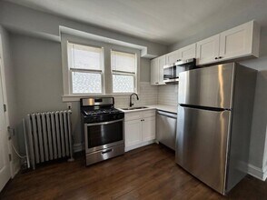 Building Photo - 3224 N Linder Ave