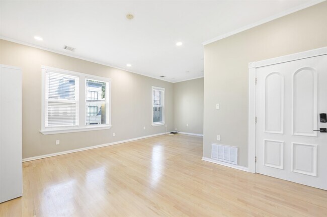 Foto del edificio - 47 Carlton Ave