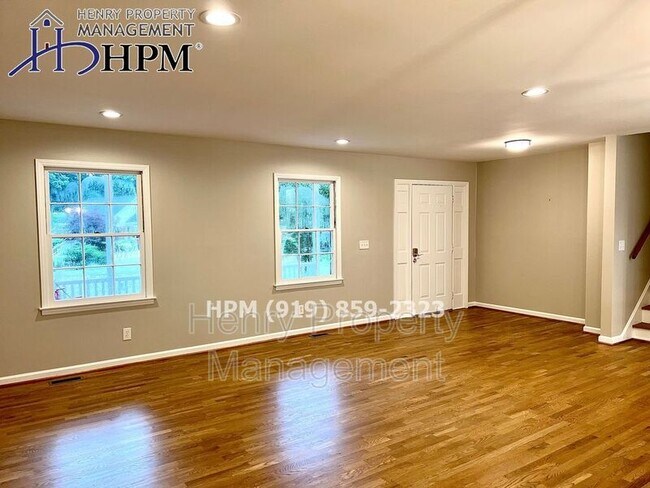 Building Photo - 301 Cedarcrest Ct