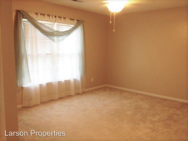 Foto del edificio - 3027 Maple Ave