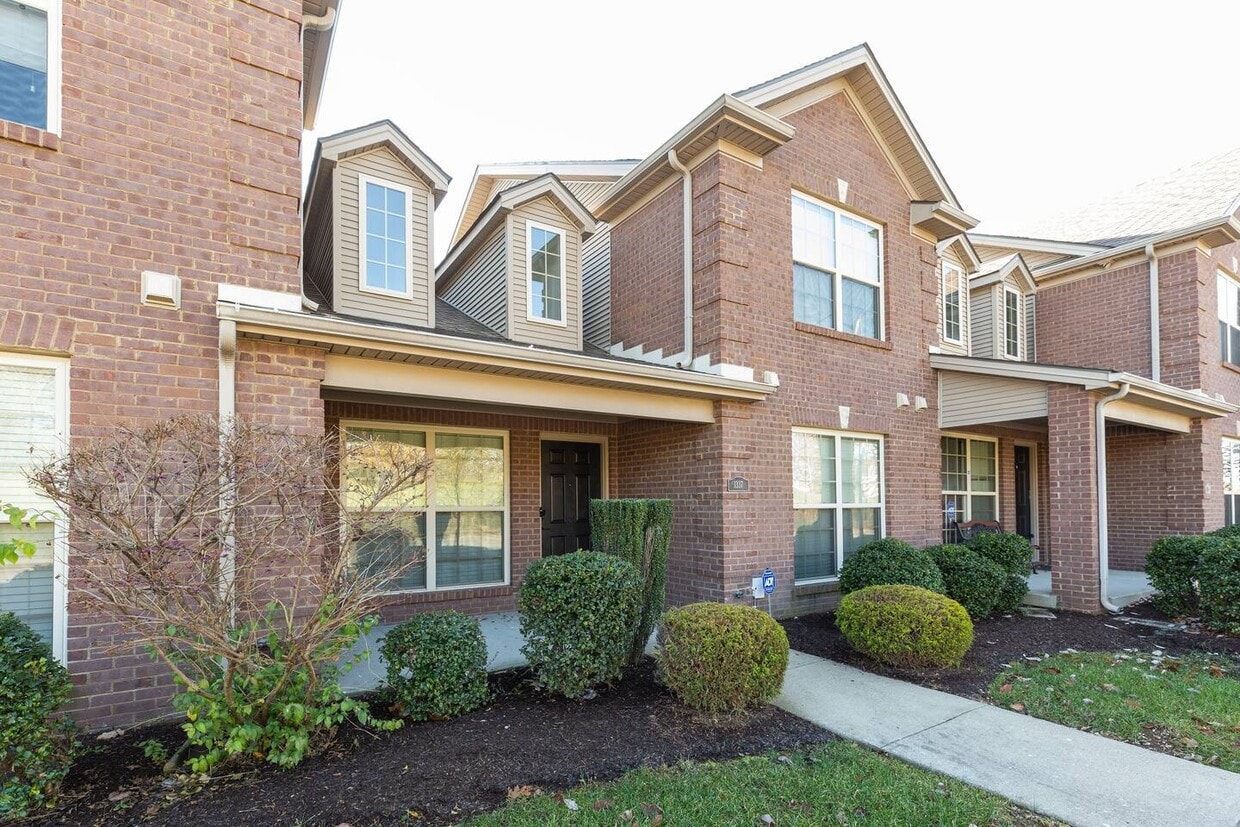 Entrance - 1337 Russell Springs Dr