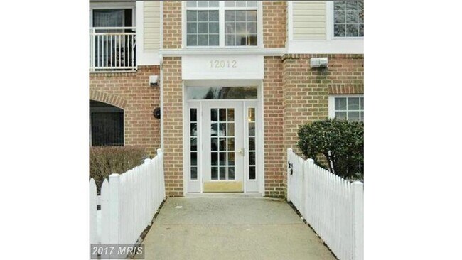 secure entrance - 12012 Amber Ridge Cir