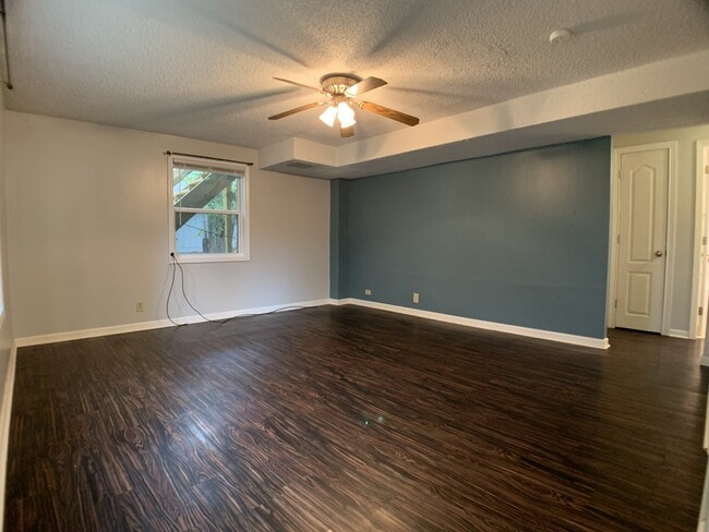 Building Photo - 1014 66th St