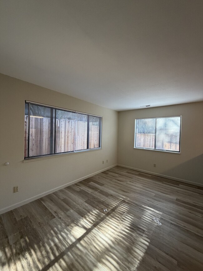 Foto del edificio - 1746 Mount Olive Dr