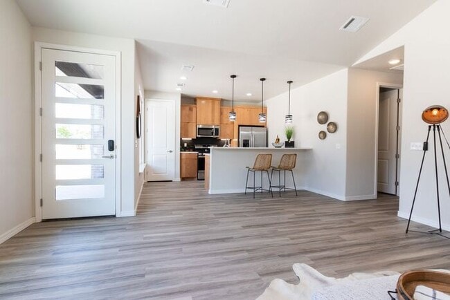 Foto del edificio - Tower View Contemporary Flats - Unit C