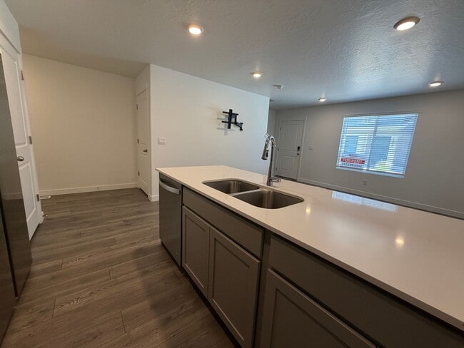 Building Photo - 1378 S 3640 E