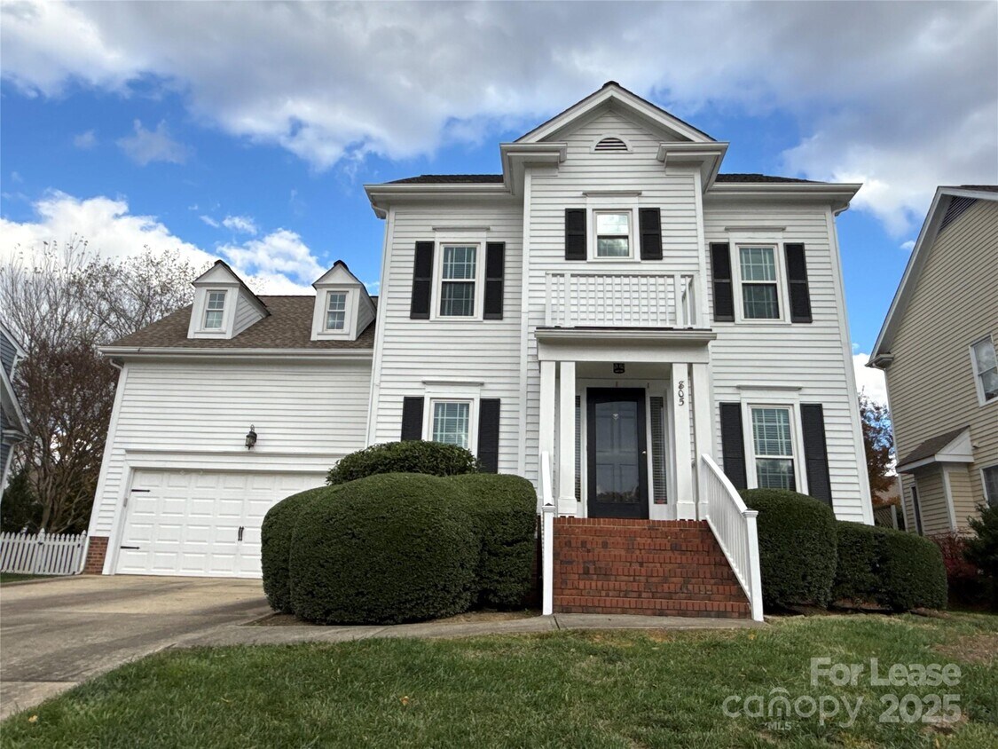 Foto principal - 805 Stargard Ct