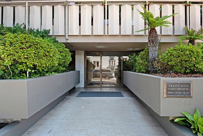 Building Photo - 11044 Ophir Dr