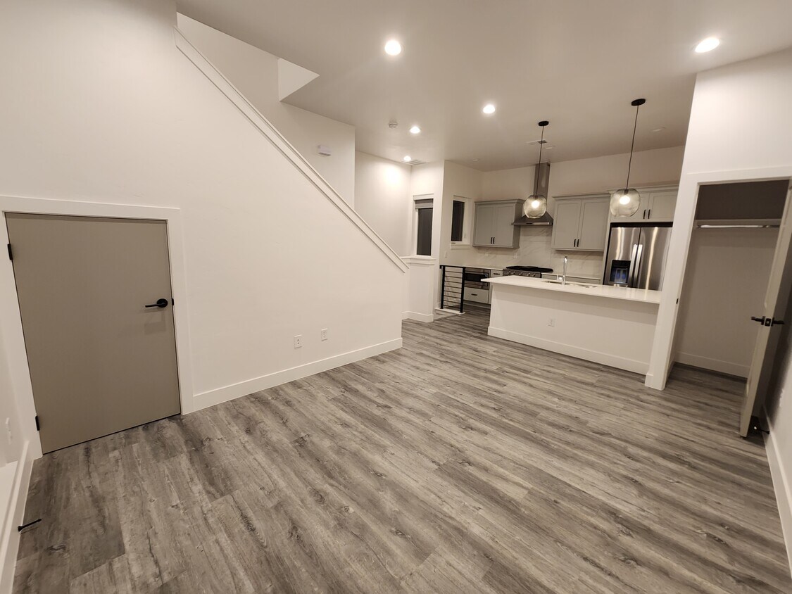 3480 S Corona St, Englewood, CO 80113 Townhome Rentals in Englewood