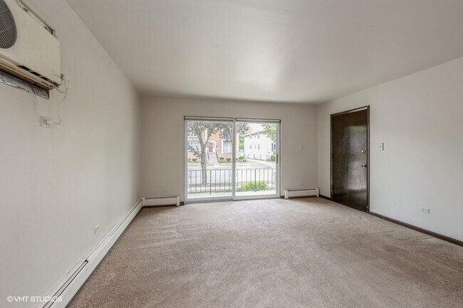 Building Photo - 4513 Maple Ave