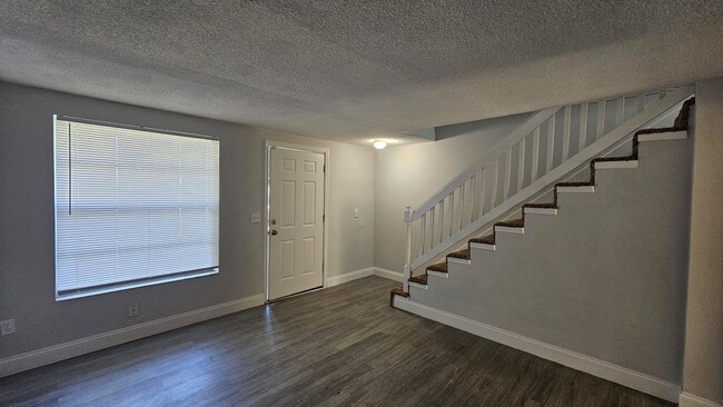 Building Photo - 2648 Sunrise Unit B