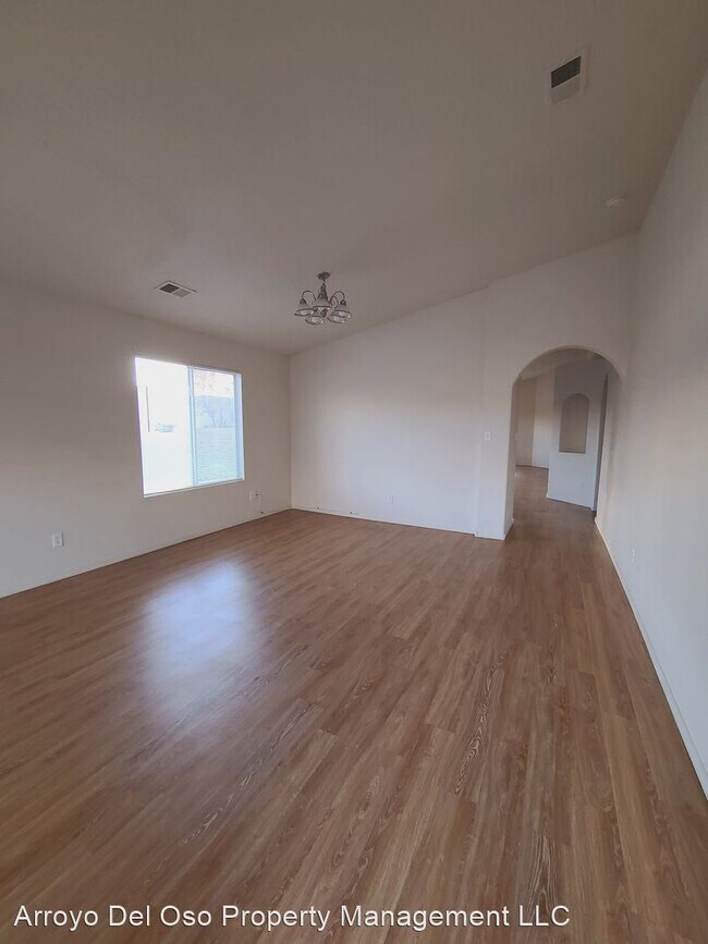 Foto del edificio - 4 br, 2 bath House - 751 Beargrass Ave SW