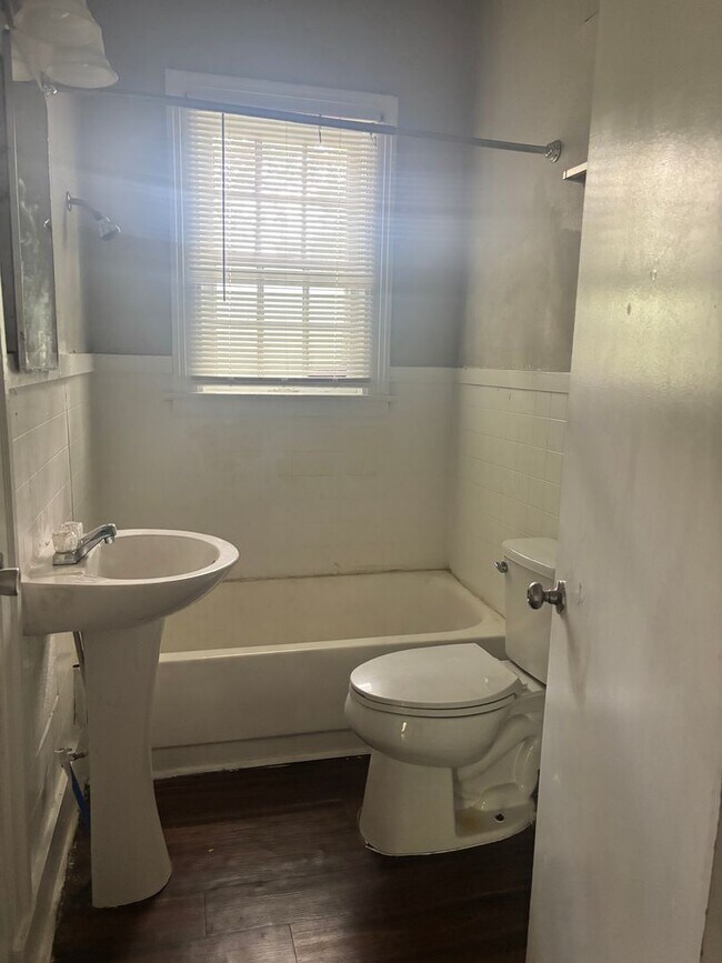 Foto del edificio - 267 W Leavell Woods Dr