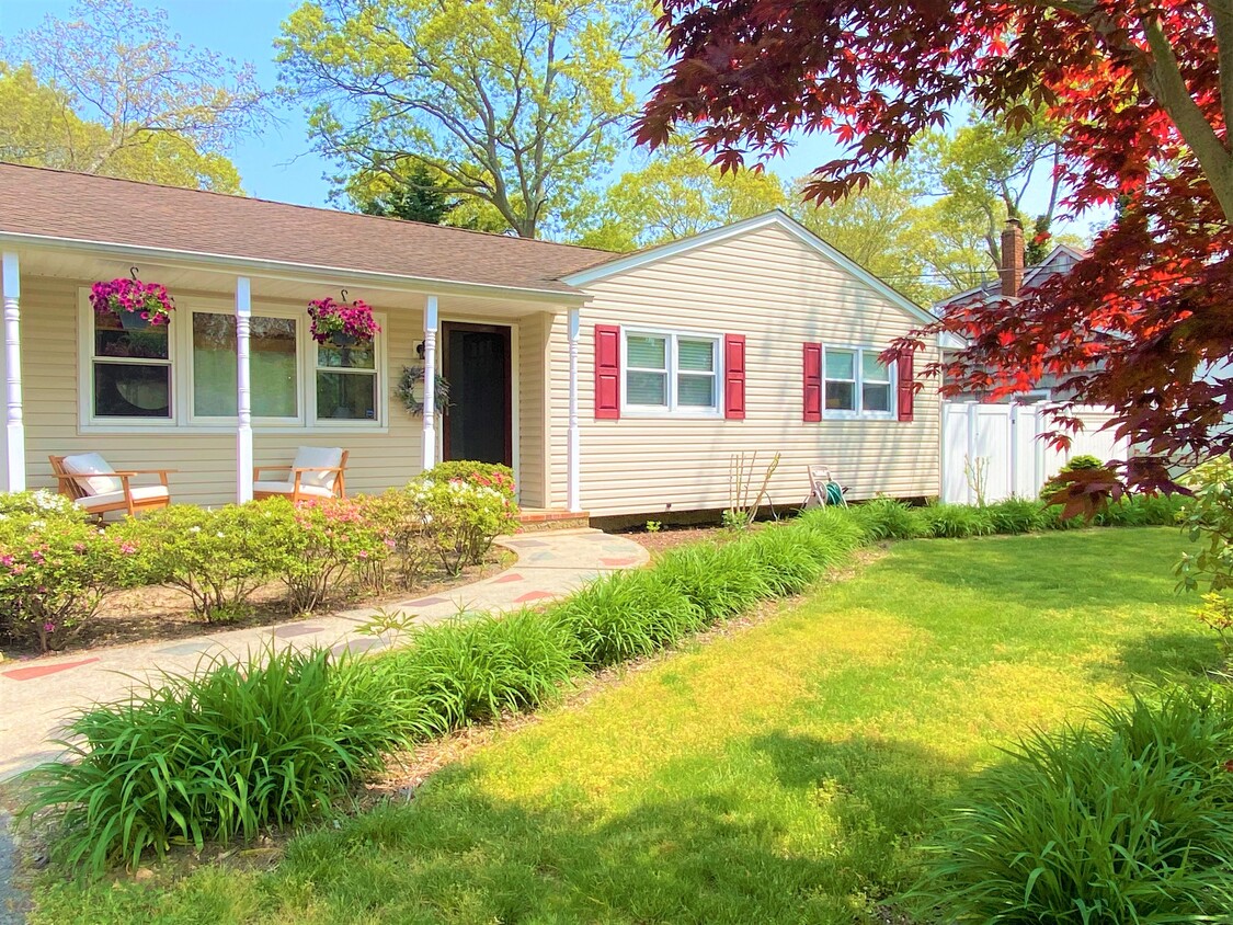 Primary Photo - 113 Hagerman Ave