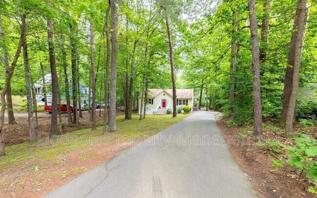 Building Photo - 600 Joy Dr