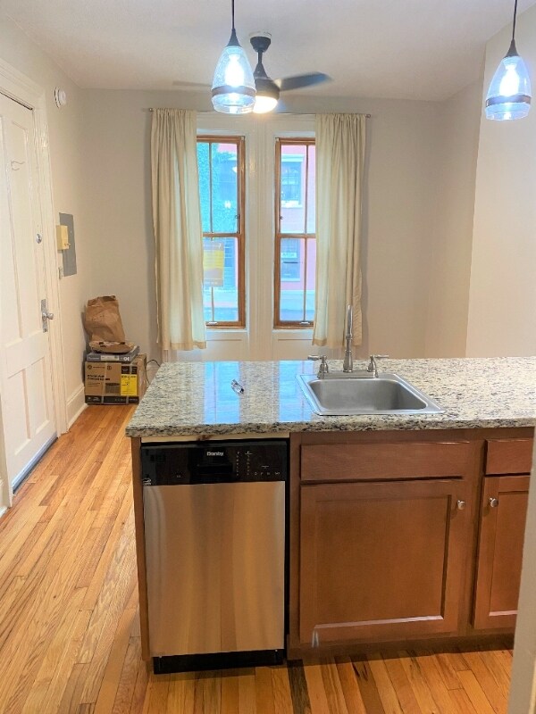 Building Photo - 326 Madison Ave