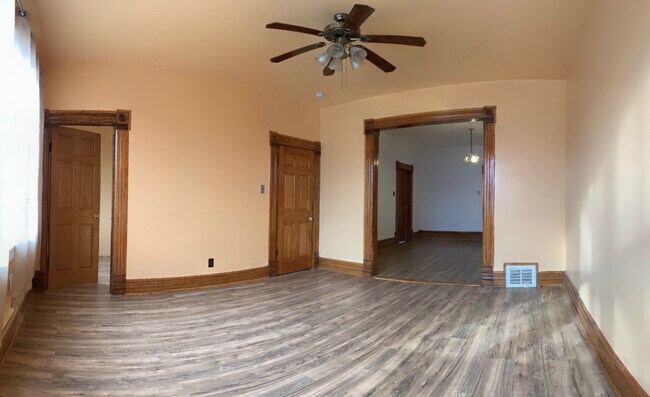 Foto del edificio - 2544 W 39th Pl
