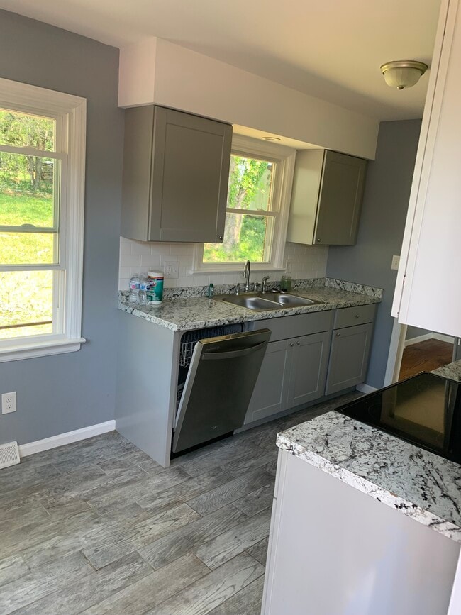 Foto del edificio - 507 Moran Ave