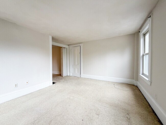 Foto del edificio - 233 Forest St