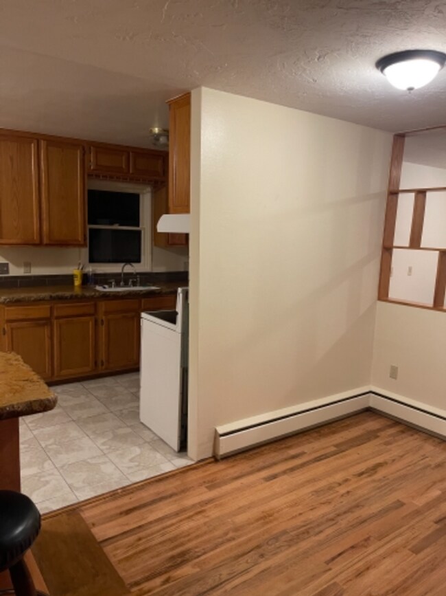 Building Photo - Large House with views in Uptown Butte