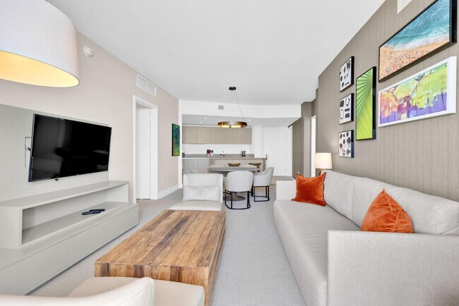 Building Photo - 4011 S Ocean Dr