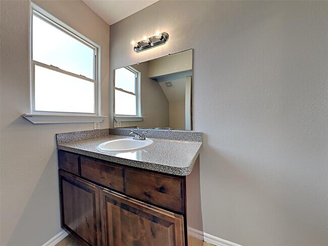 Foto del edificio - 21654 Park Tree Ln