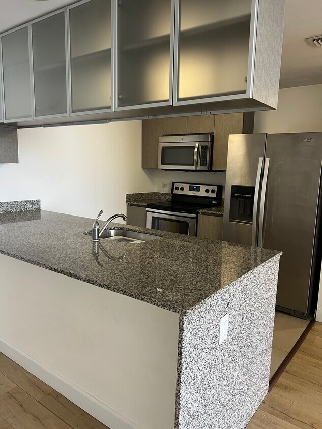Foto principal - 1635 NE Miami Ct