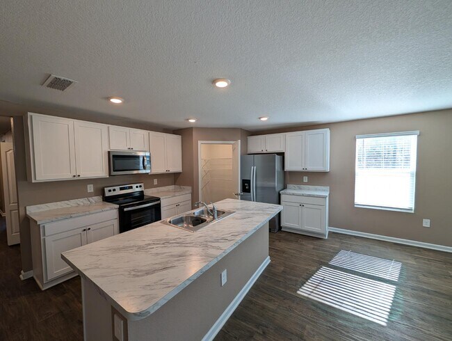 Foto del edificio - 3107 Rustic Deer Wy