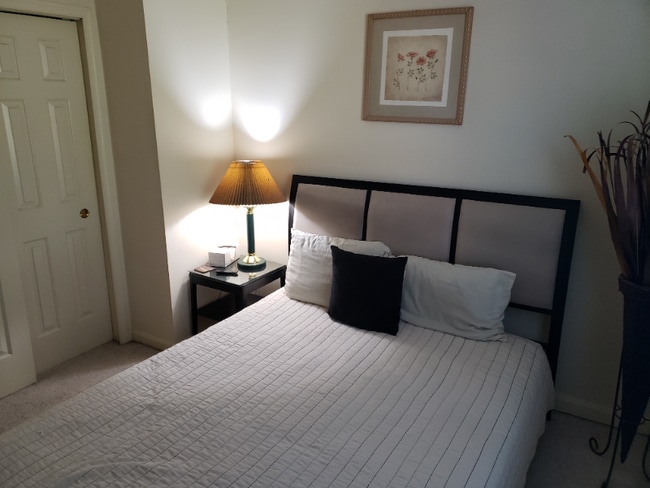 Foto del edificio - 6716 Rockledge Pl