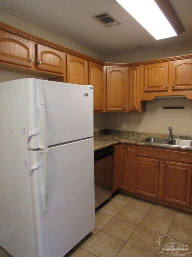 Foto del edificio - 2149 Schwab Ct