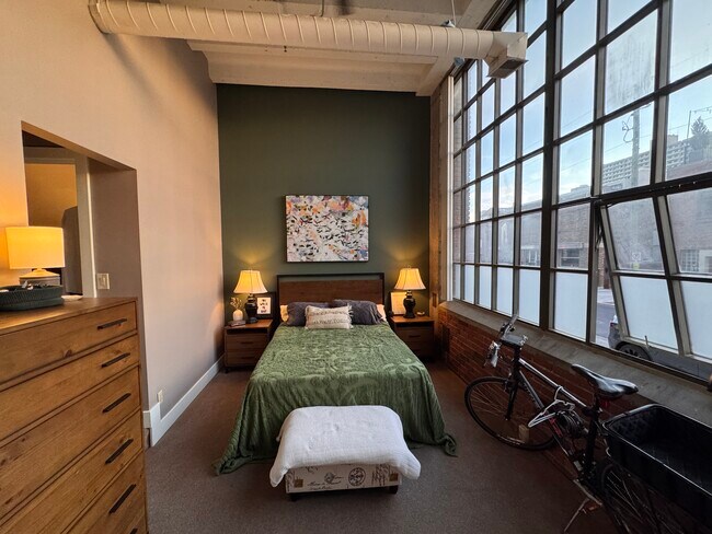 Foto del edificio - 611 N Park Ave