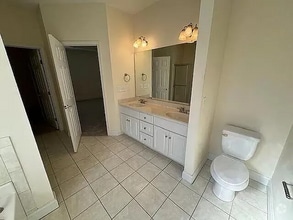Building Photo - 814 Brighton Ct