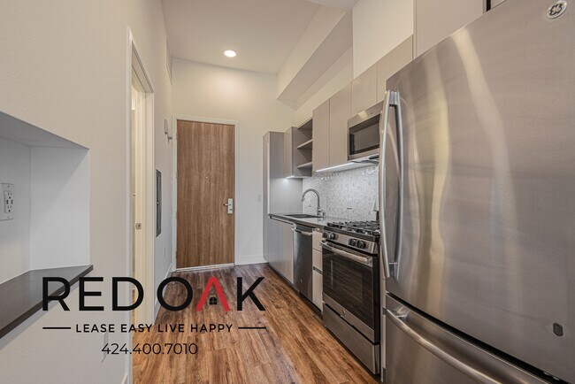 Foto del edificio - 453 S Kenmore Ave
