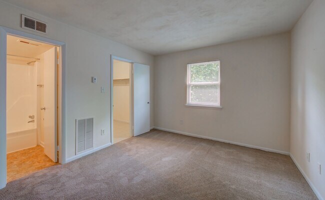 Foto del edificio - Vantage Apartments