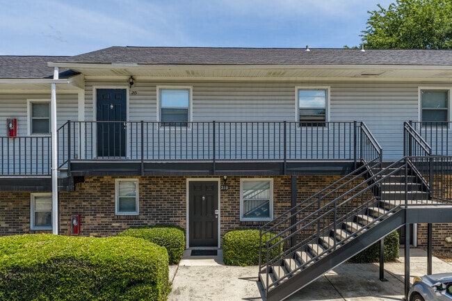 Building Photo - Executive Lodge