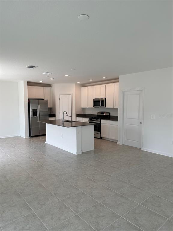 Building Photo - 26277 Feathergrass Cir