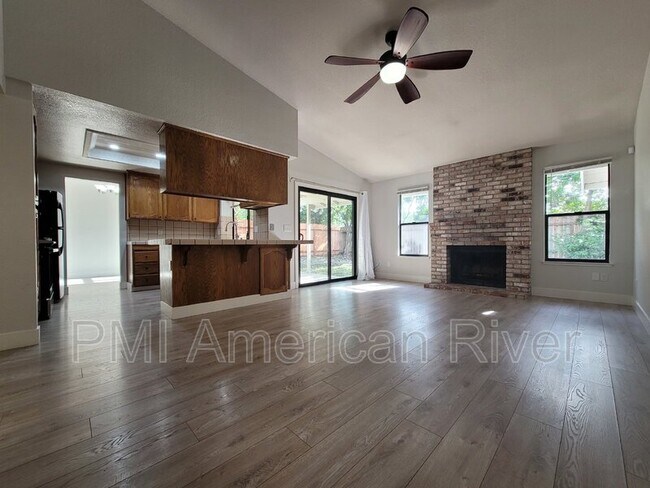 Foto del edificio - 5108 Parque Vista Way