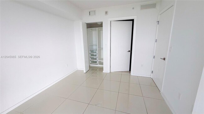 Foto del edificio - 5252 NW 85th Ave