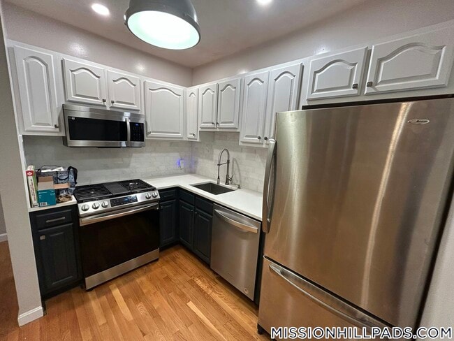 Foto del edificio - 120 Highland St